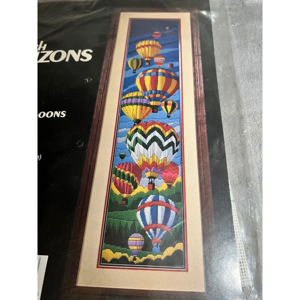Monarch Horizons Cascading Balloons LS51 Longstitch Kit 1982 Hot Air Balloon